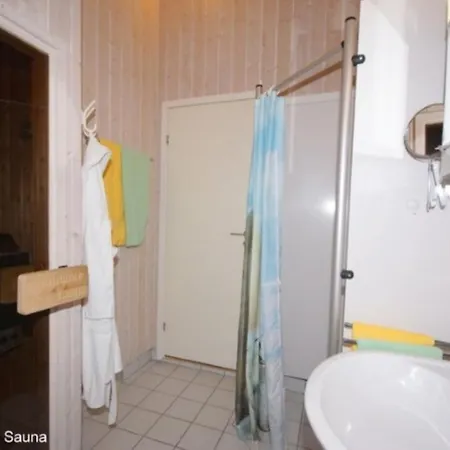 4 Personen Mit Privatem Bootsteg, Direkter Seelage, Kanu Und Sauna In Hébergement de vacances Otterndorf