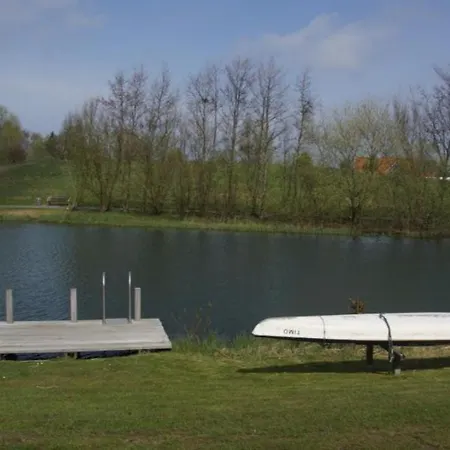 Hébergement de vacances 4 Personen Mit Privatem Bootsteg, Direkter Seelage, Kanu Und Sauna In Otterndorf