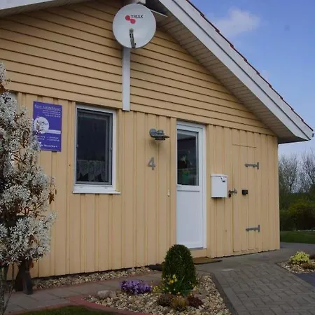 4 Personen Mit Privatem Bootsteg, Direkter Seelage, Kanu Und Sauna In * Otterndorf