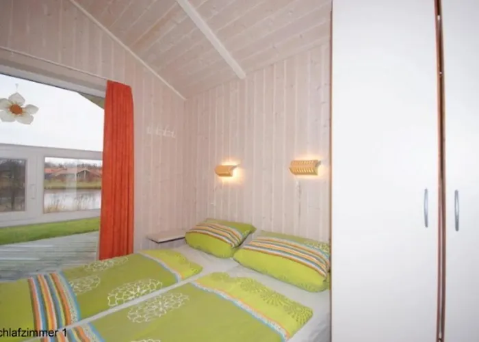 Hébergement de vacances 4 Personen Mit Privatem Bootsteg, Direkter Seelage, Kanu Und Sauna In *